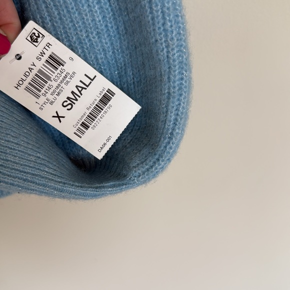 On 34th Women's Raglan-Sleeve Jeweled-Button Sweater XS - Picture 4 of 6